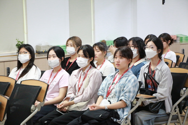 25-08-13 1) 힐링핸즈 단체 봉사 호스피스 교육 (7).JPG